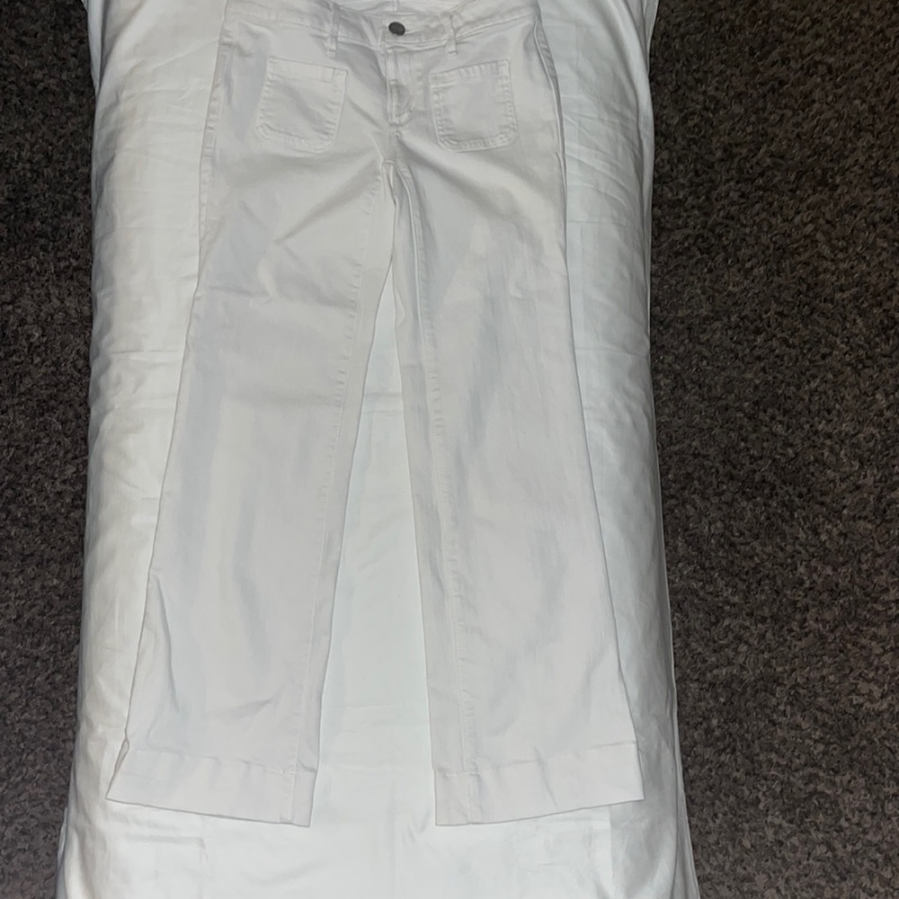 Loft White Wide/Flare Bottom 24/00 Jeans W/ Front Pockets